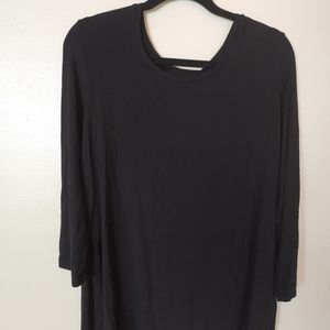 Black 3/4 sleeve top